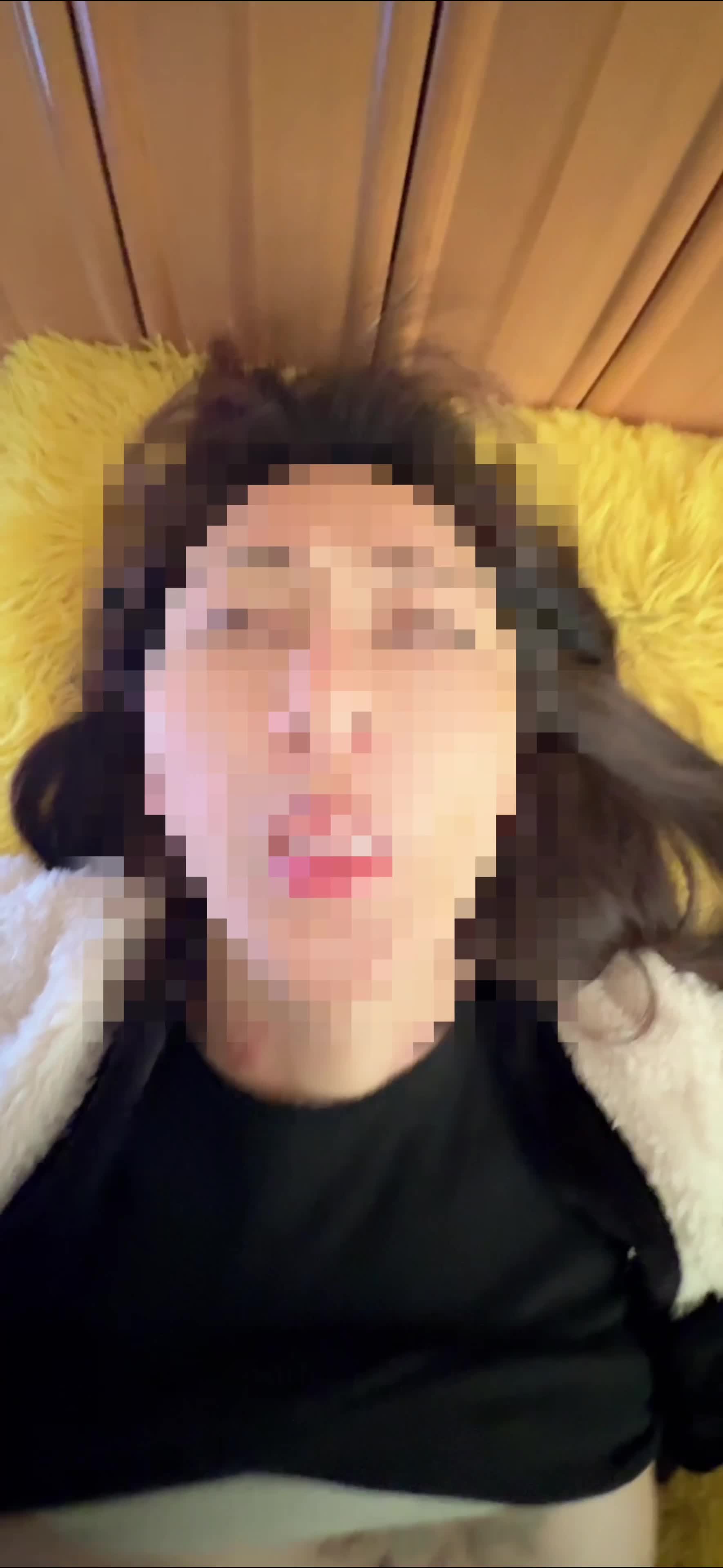 正在调教骚妇的妹妹，正在做爱的时候拍照给她妹妹看（女性可交流）