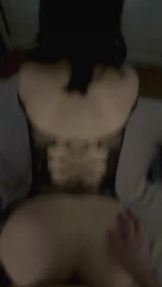 肥臀母狗又来被操